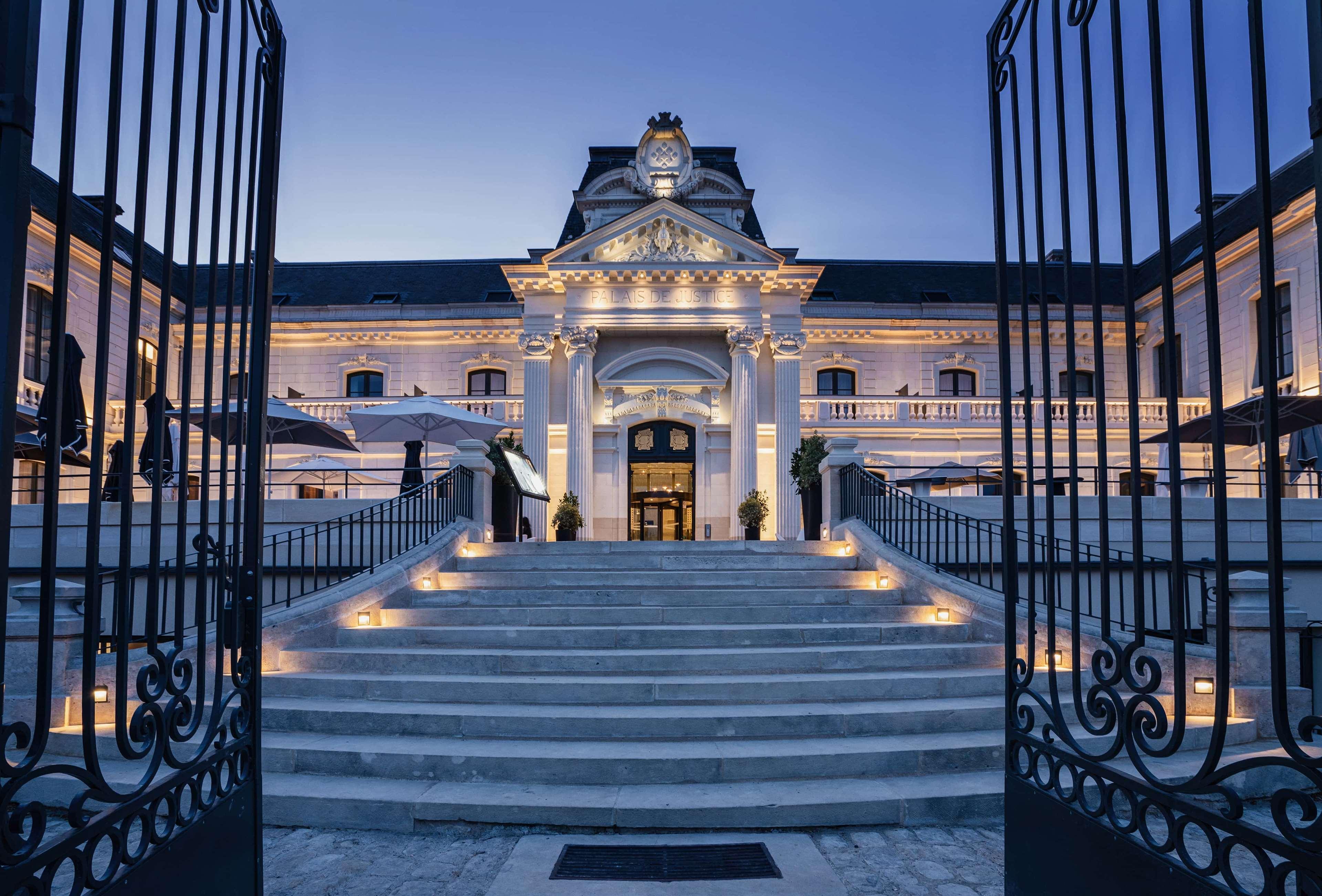 לוצ'ס Best Western Premier Hotel De La Cite Royale מראה חיצוני תמונה